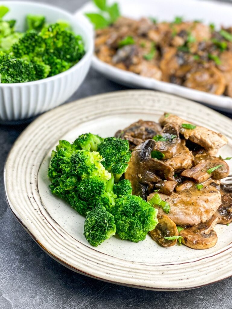 Pork Scallopini with Mushroom Gravy
