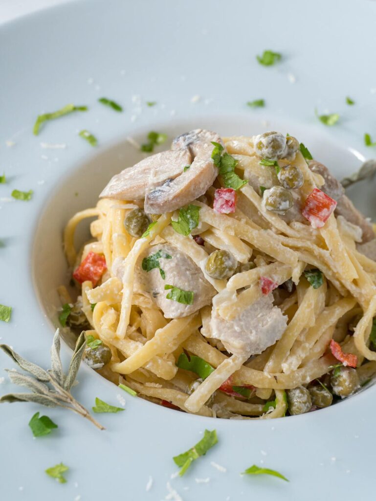 One Pot Turkey and Mushroom Tetrazzini