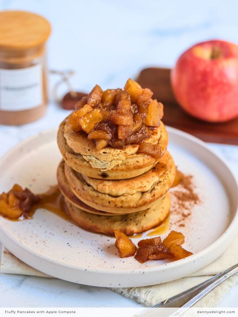 Fluffy Pancakes with Apple Compote