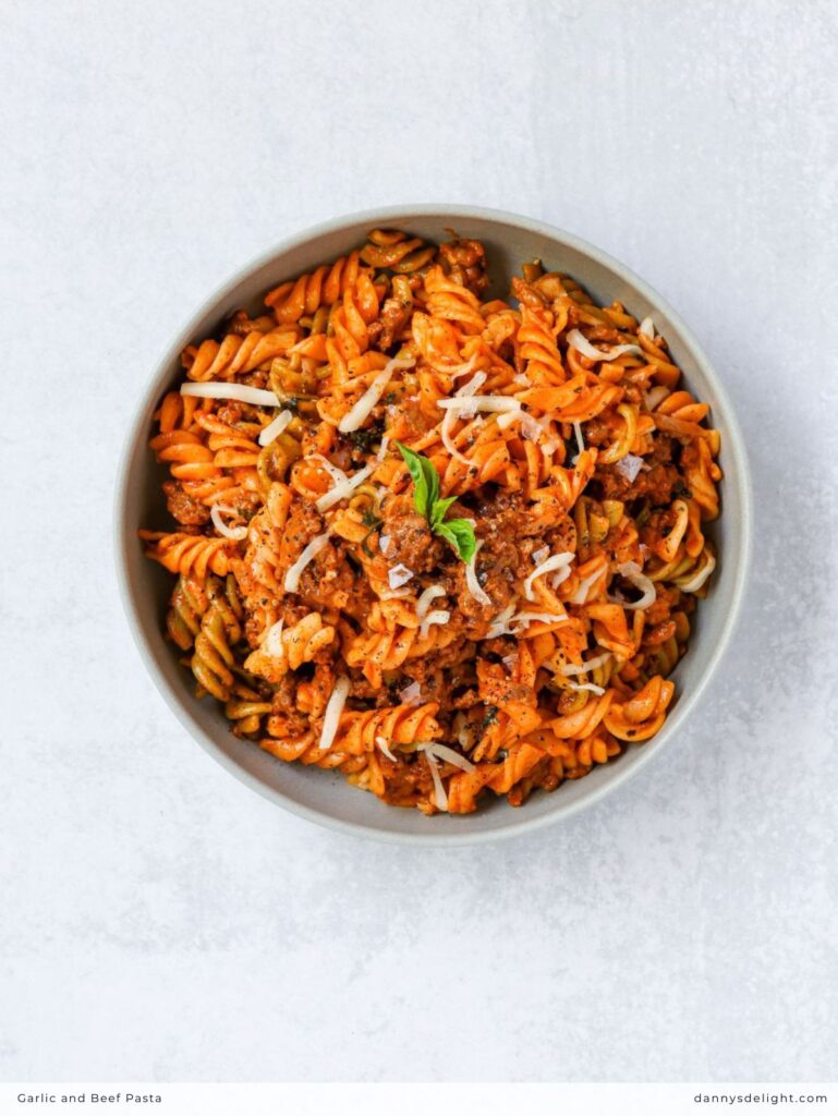 Garlic and Beef Pasta