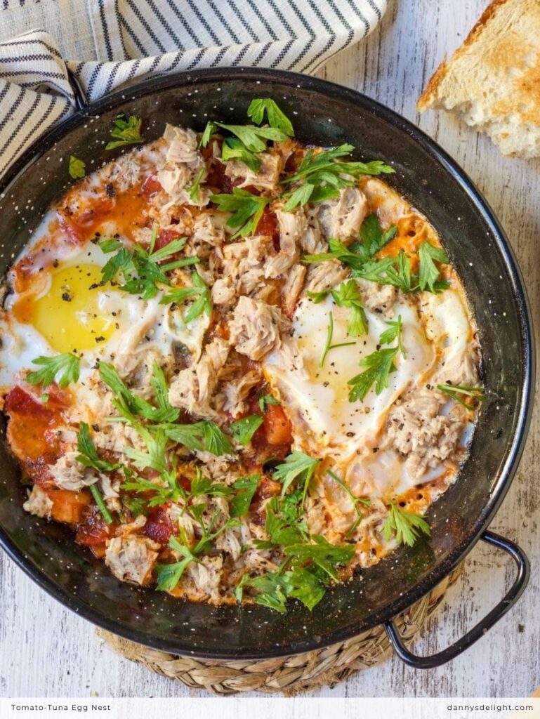 Tomato-Tuna Egg Nest